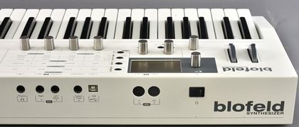 Waldorf-Blofeld keyboard & waves & patches 